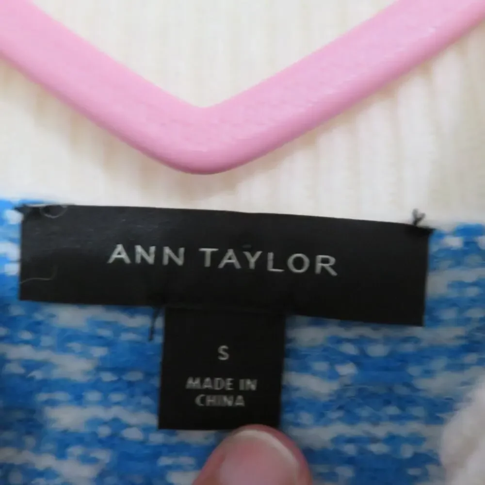 Ann Taylor Women Sz S Blue White Geometric Knit Button Detail Mock Neck Sweater